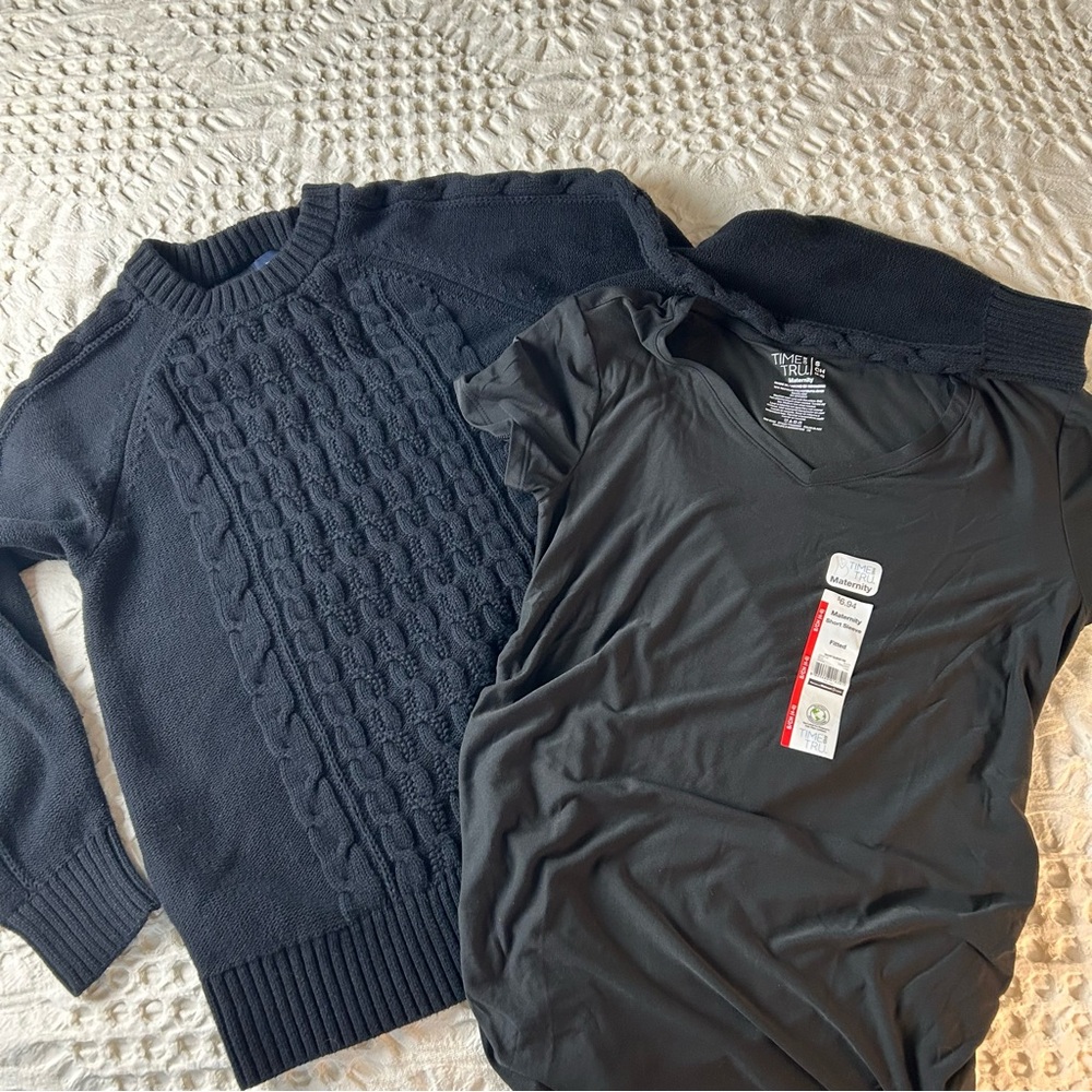 GAP Maternity Cable Knit Sweater & NWT tee Black Size Small EUC 100% cotton